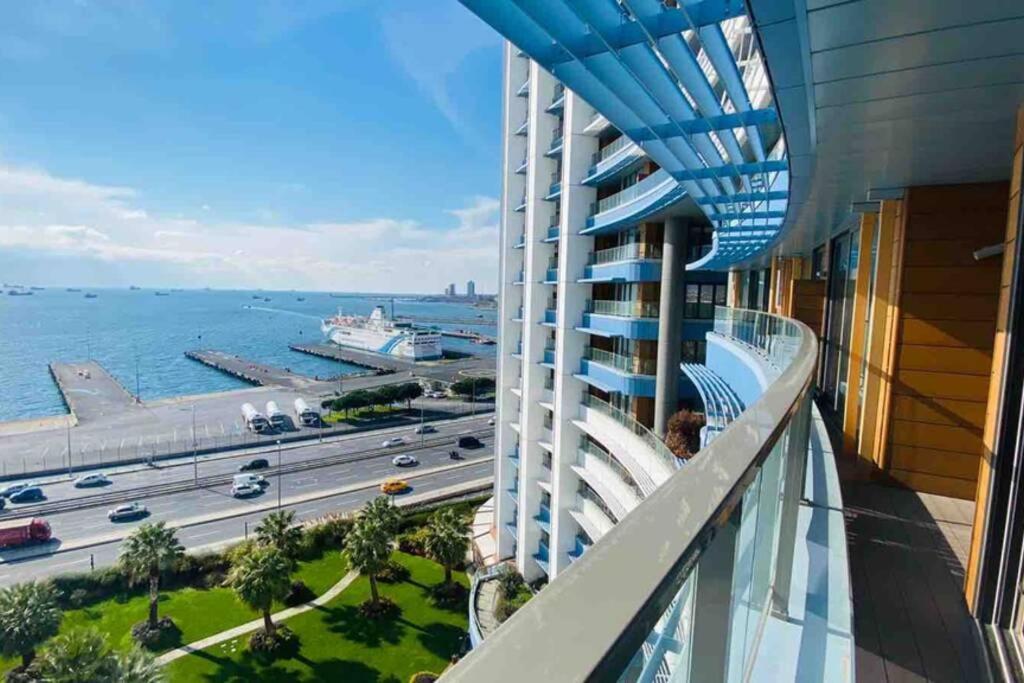 Lux 2 Room Suite Apartment With Seaview In Center 伊斯坦布尔 外观 照片