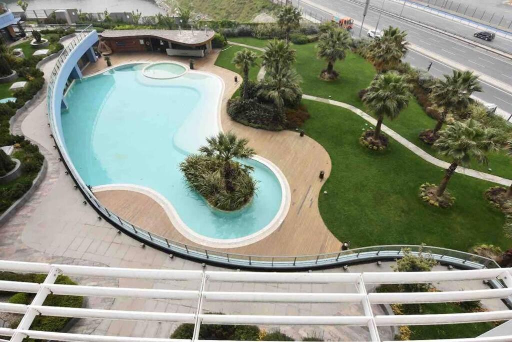 Lux 2 Room Suite Apartment With Seaview In Center 伊斯坦布尔 外观 照片