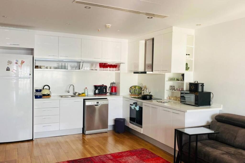 Lux 2 Room Suite Apartment With Seaview In Center 伊斯坦布尔 外观 照片