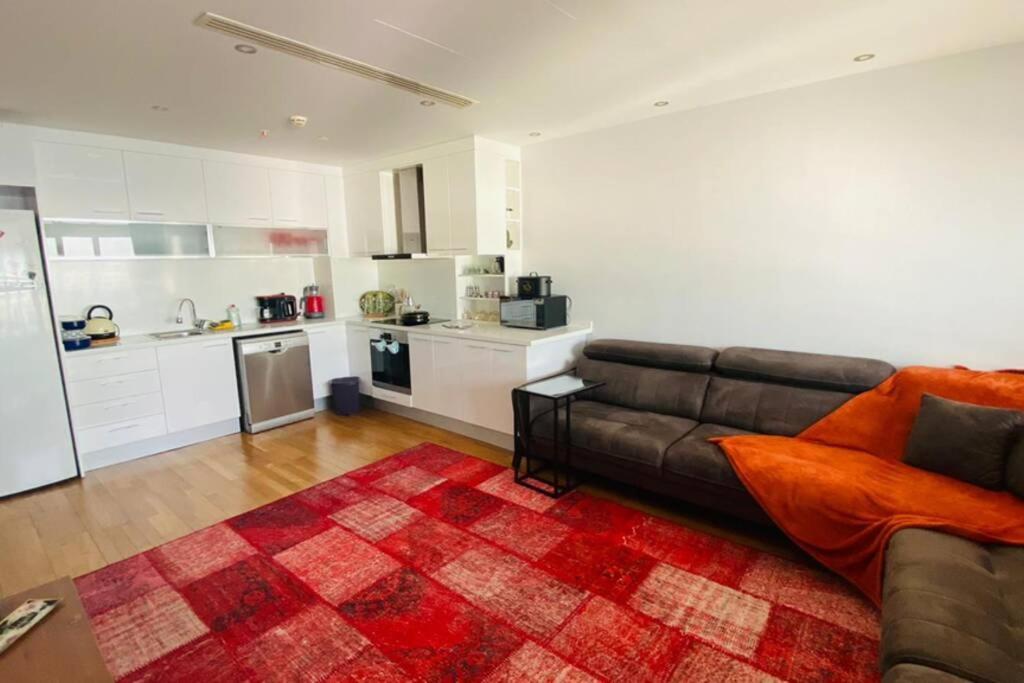 Lux 2 Room Suite Apartment With Seaview In Center 伊斯坦布尔 外观 照片