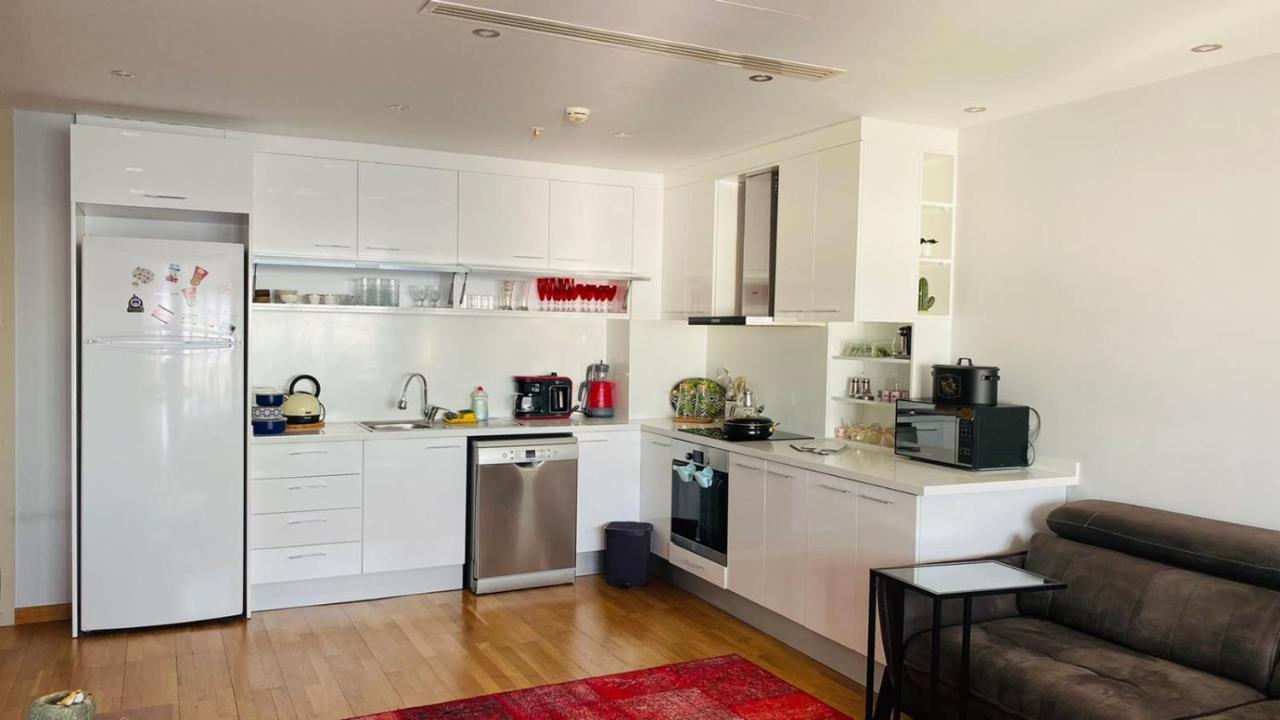 Lux 2 Room Suite Apartment With Seaview In Center 伊斯坦布尔 外观 照片