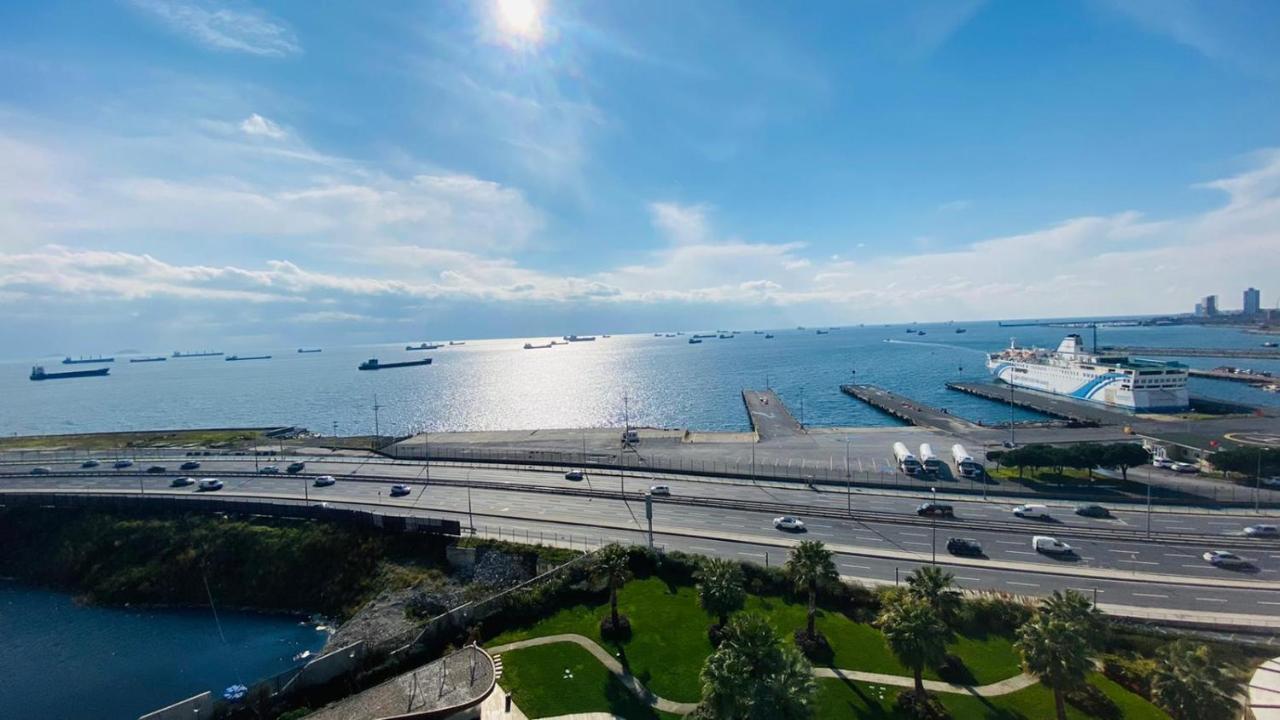 Lux 2 Room Suite Apartment With Seaview In Center 伊斯坦布尔 外观 照片