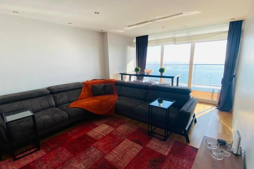 Lux 2 Room Suite Apartment With Seaview In Center 伊斯坦布尔 外观 照片